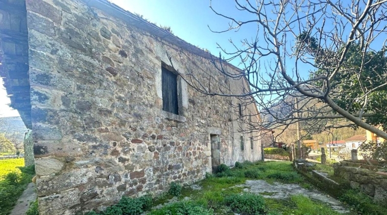 Cantàbria - Los Corrales de Buelna - 1319m2