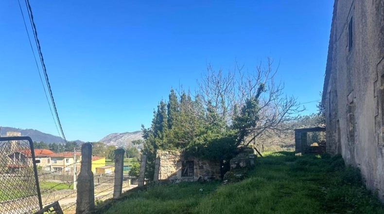 Cantàbria - Los Corrales de Buelna - 1319m2