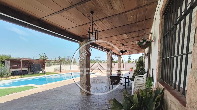 Sevilla - Cañada Rosal - 2700m2