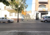 Участок с постройкой на продажу в городе Vilanova i la Geltrú Фото