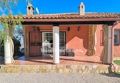 Chalet independiente con terreno en venta en la España, La Guardia de Jaén, ref: TR402586 foto