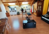 Chalet independiente con terreno en venta en la España, Valverde de la Virgen, ref: TR402621 foto