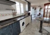 Chalet independiente con terreno en venta en la España, Valverde de la Virgen, ref: TR402621 foto