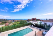 Chalet independiente con terreno en venta en la España, Estepona, ref: TR402752 foto