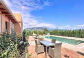 Chalet independiente con terreno en venta en la España, Estepona, ref: TR402752 foto
