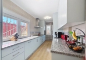 Chalet independiente con terreno en venta en la España, Estepona, ref: TR402752 foto