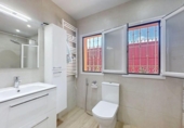 Chalet independiente con terreno en venta en la España, Estepona, ref: TR402752 foto