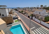 Chalet independiente con terreno en venta en la España, Torrevieja, ref: TR402782 foto