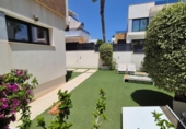 Chalet independiente con terreno en venta en la España, Torrevieja, ref: TR402782 foto