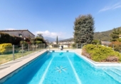 Отдельно стоящий дом с участком на продажу в городе Castellar del Vallès Фото