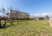 Отдельно стоящий дом с участком на продажу в городе Castellar del Vallès Фото