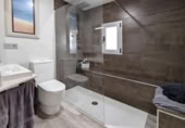Chalet independiente con terreno en venta en la España, Santander, ref: TR403024 foto