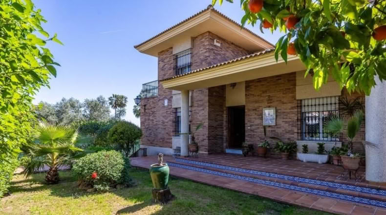 Sevilla - Gelves - 1213m2