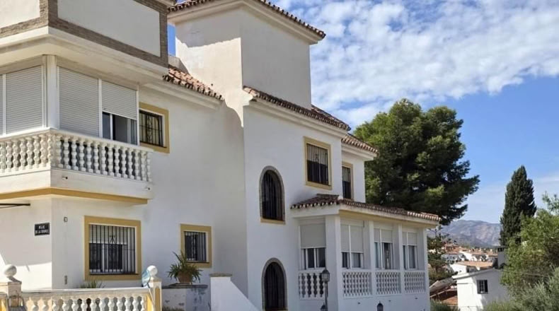 Malaga - Алаурин-де-ла-Торре - 1100m2