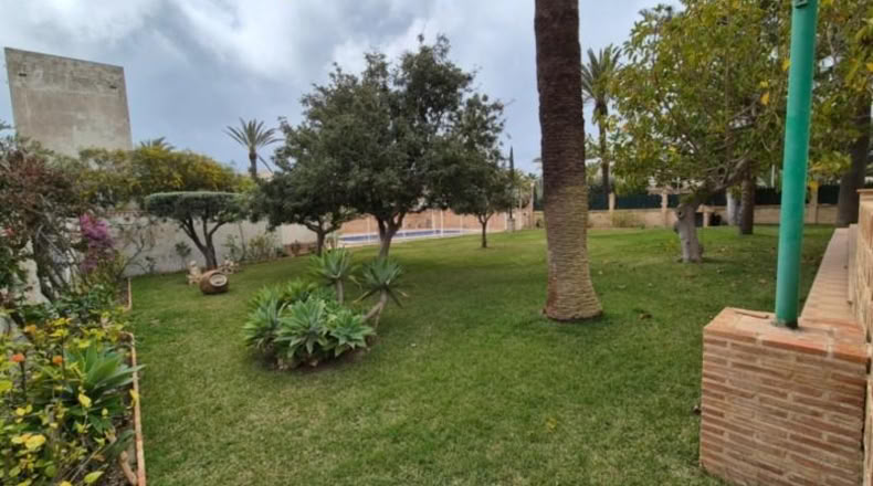 Аликанте - Cabo Roig - 1445m2