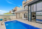 Chalet independiente con terreno en venta en la España, Orihuela, ref: TR403508 foto