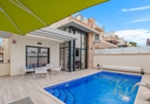 Chalet independiente con terreno en venta en la España, Orihuela, ref: TR403508 foto
