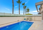 Chalet independiente con terreno en venta en la España, Orihuela, ref: TR403508 foto