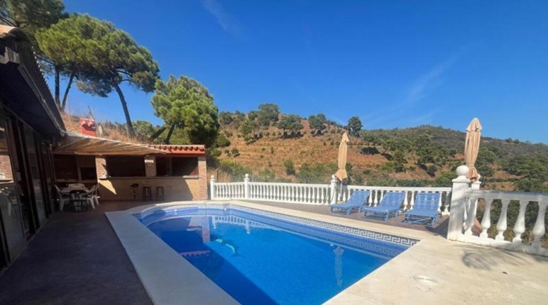 Málaga - Estepona - 4000m2
