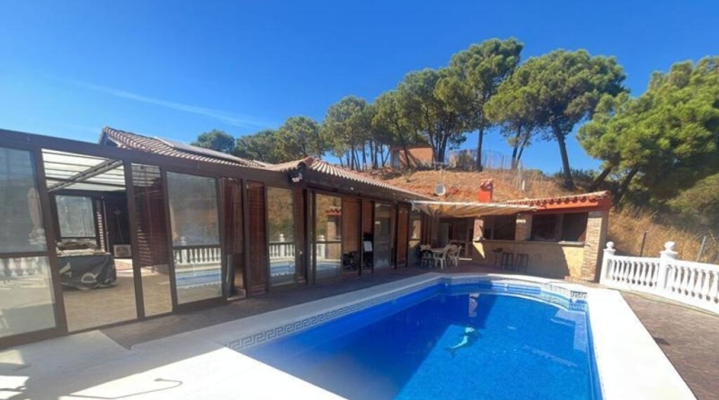 Málaga - Estepona - 4000m2