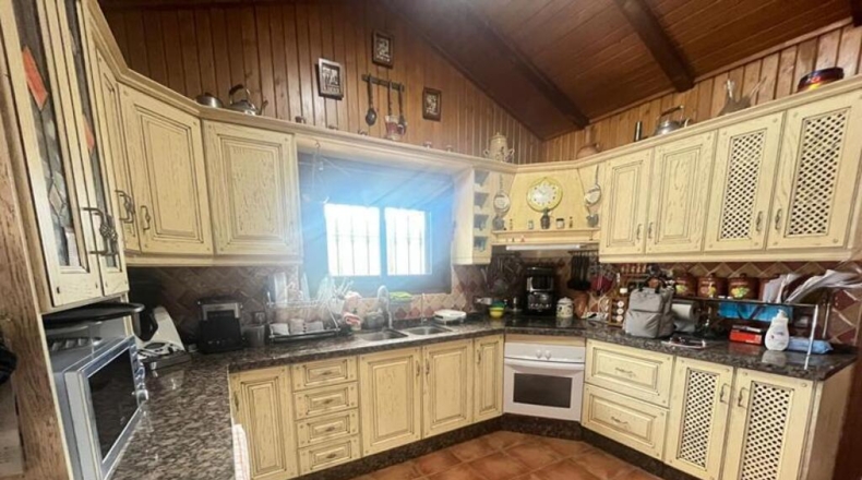 Málaga - Estepona - 4000m2