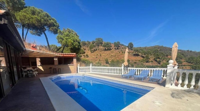 Málaga - Estepona - 4000m2
