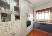 Xalet adossat amb terreny en venda a Estepona ref.: TR405108 foto