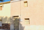 Chalet adosado con terreno en venta en Yecla ref: TR403202 foto