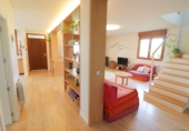 Chalet independiente con terreno en venta en Vitoria ref: TR406227 foto