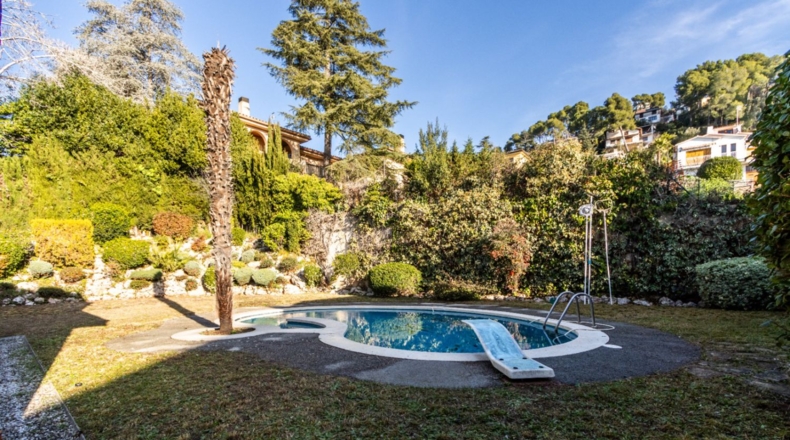 Barcelona - Castellar del Vallès - 1145m2