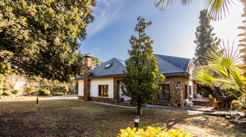 Barcelona - Castellar del Vallès - 1145m2