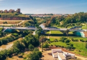Дом с участком на продажу в городе Alcalá de Guadaíra. Фото