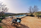 Chalet independiente con terreno en venta en El Hoyo de Pinares ref: TR405077 foto