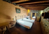 Chalet independiente con terreno en venta en El Hoyo de Pinares ref: TR405077 foto
