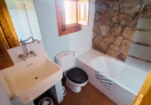 Chalet independiente con terreno en venta en El Hoyo de Pinares ref: TR405077 foto