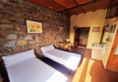 Chalet independiente con terreno en venta en El Hoyo de Pinares ref: TR405077 foto