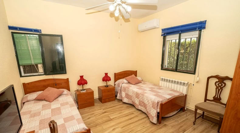 Jaén - Линарес - 2200m2