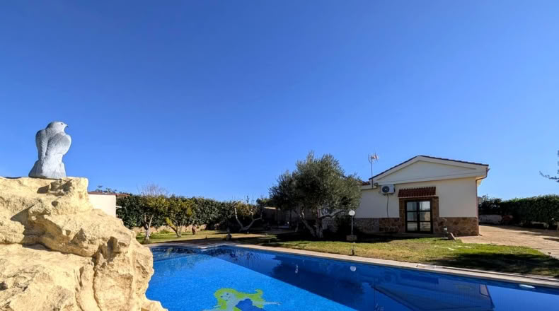 Jaén - Linares - 1018m2