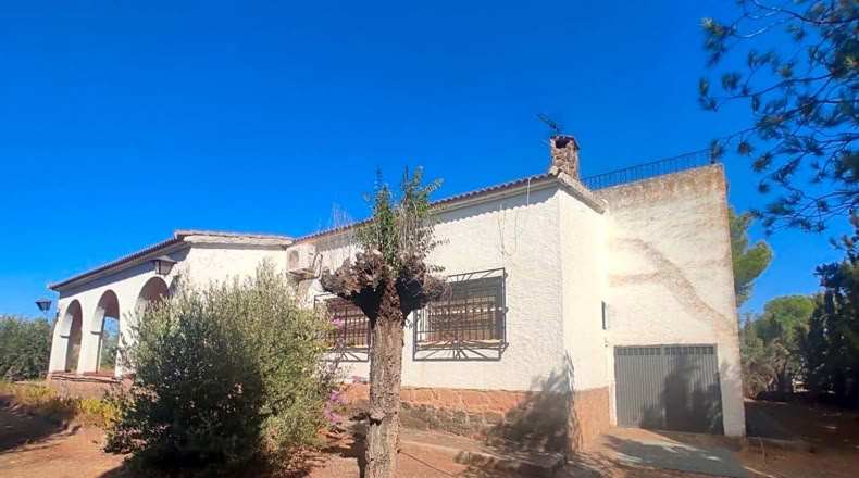 Jaén - Baños de la Encina - 1438m2
