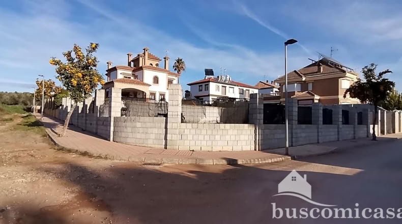 Jaén - Linares - 670m2