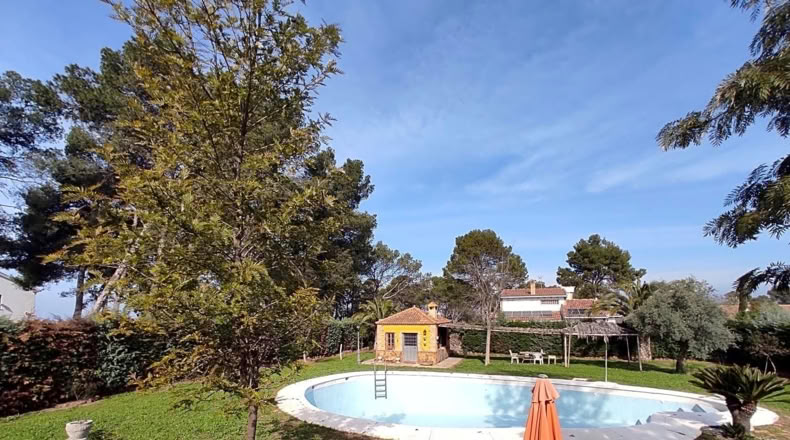 Jaén - Linares - 2010m2