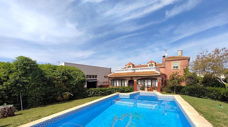 Jaén - Linares - 2300m2