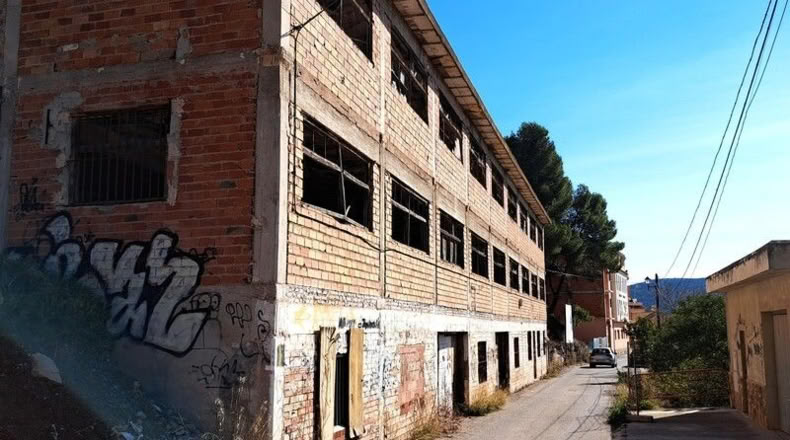 Valencia - Serra - 1600m2
