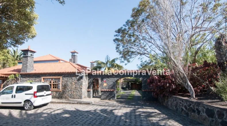 Santa Cruz de Tenerife - Santa Cruz de la Palma - 8600m2
