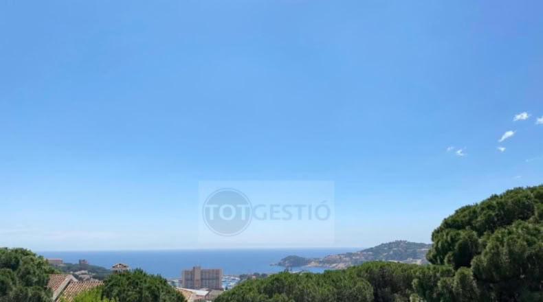 Gerona - Sant Feliu de Guíxols - 244m2