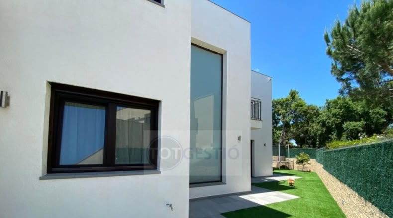 Gerona - Sant Feliu de Guíxols - 244m2