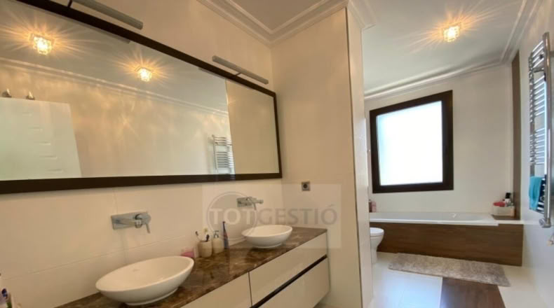 Gerona - Sant Feliu de Guíxols - 244m2