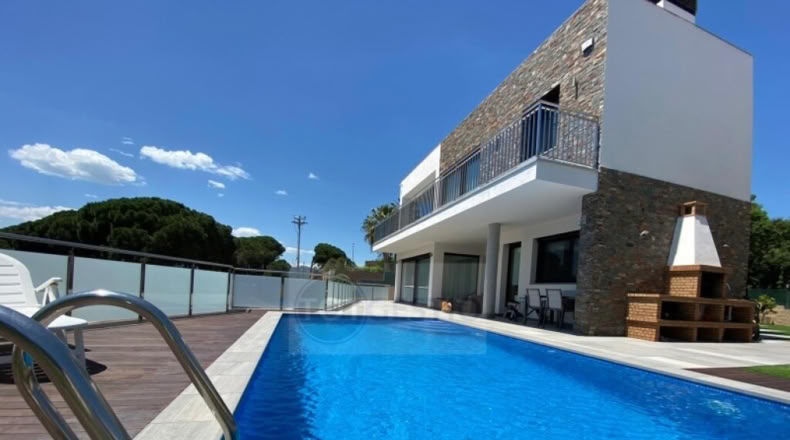 Gerona - Sant Feliu de Guíxols - 244m2