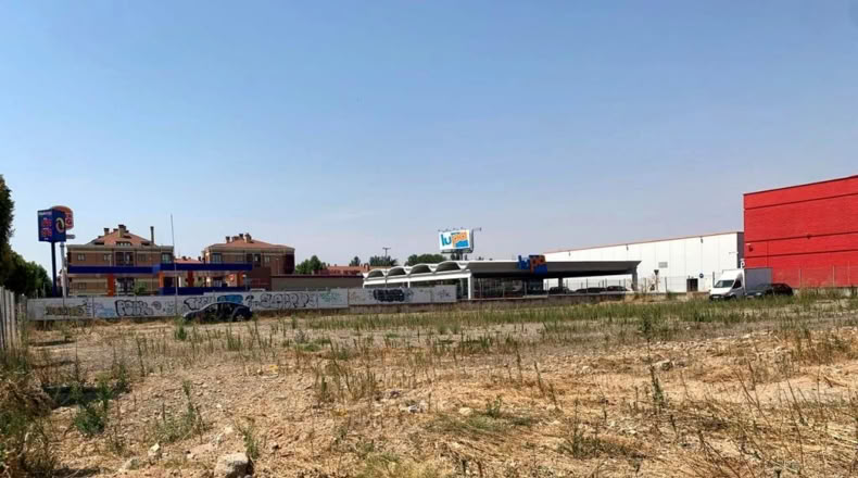 Valladolid - Laguna de Duero - 2800m2