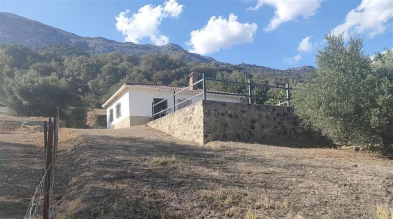 Málaga - Jimera de Líbar - 3000m2